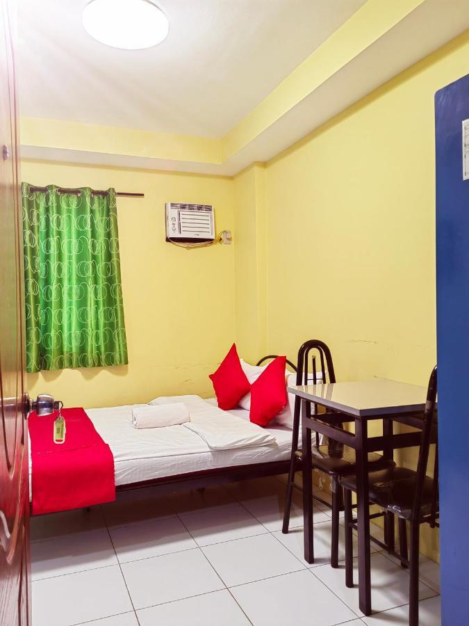 Yellowpad Hotel Davao Luaran gambar
